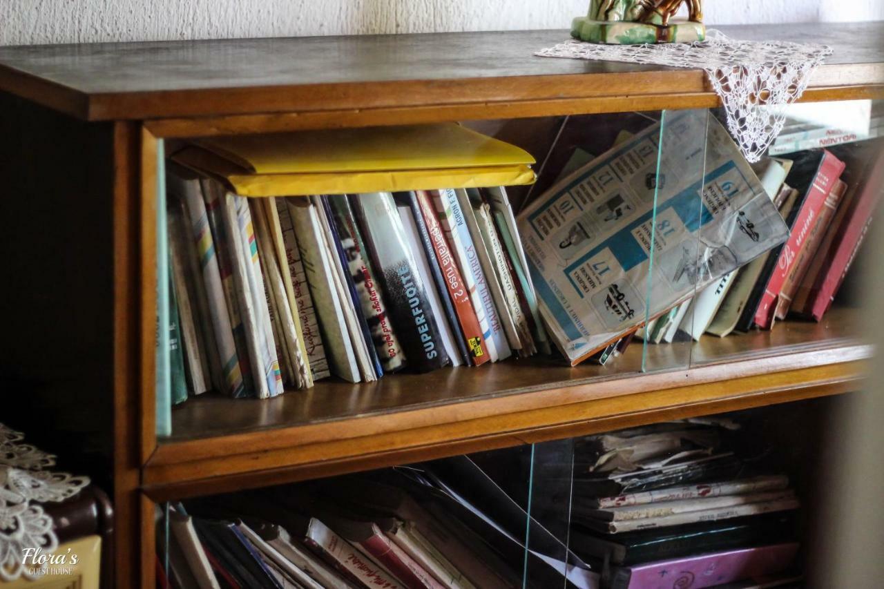 Flora'S Guesthouse 'The Fir Gate' Гирокастра Экстерьер фото